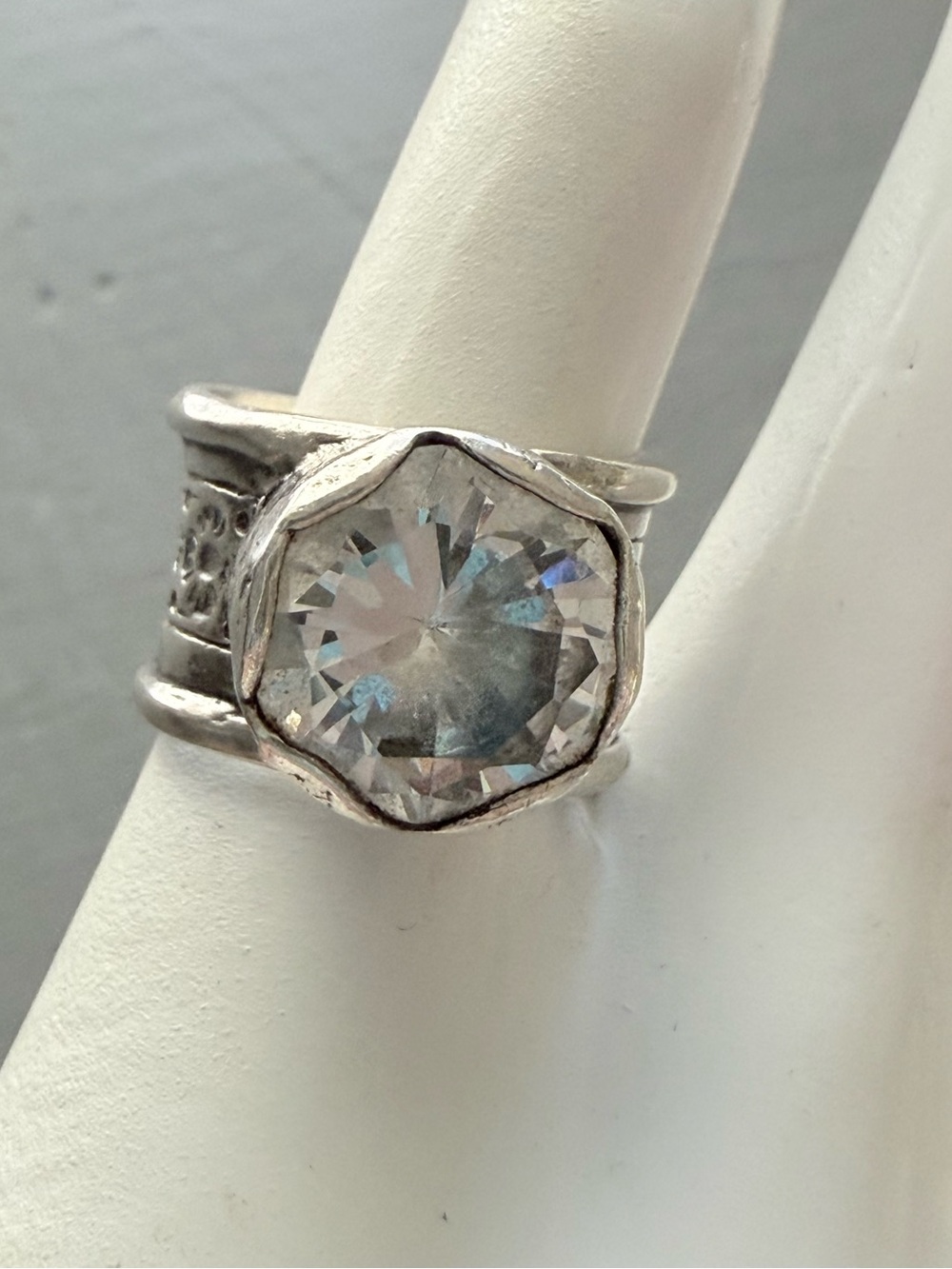 Silpada Wide Band 925 Sterling Silver Clear Crystal Statement Ring 5